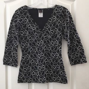 Ladies’ Wrapper 3/4 Sleeve Top (M)